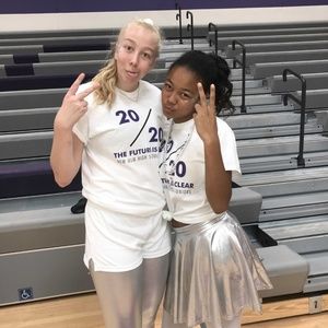 Meet your Posher, Noelle